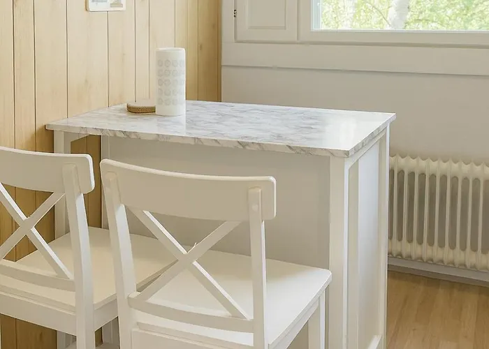 ホームステイ Bright Cozy Private 3min To Metro ヘルシンキ