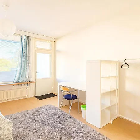 Bright Cozy Private 3min To Metro Pansiyon *